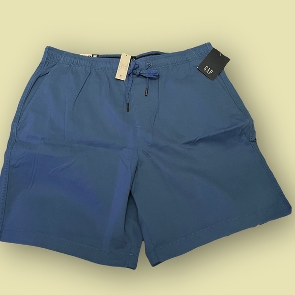 GAP Men’s StretchTwill Pull-On Drawstring Shorts - Picture 1 of 4